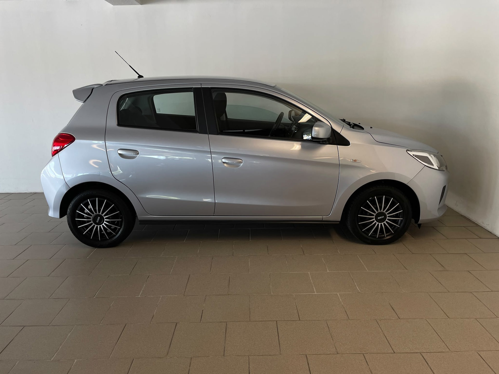 Foto van Mitsubishi Mitsubishi Space Star