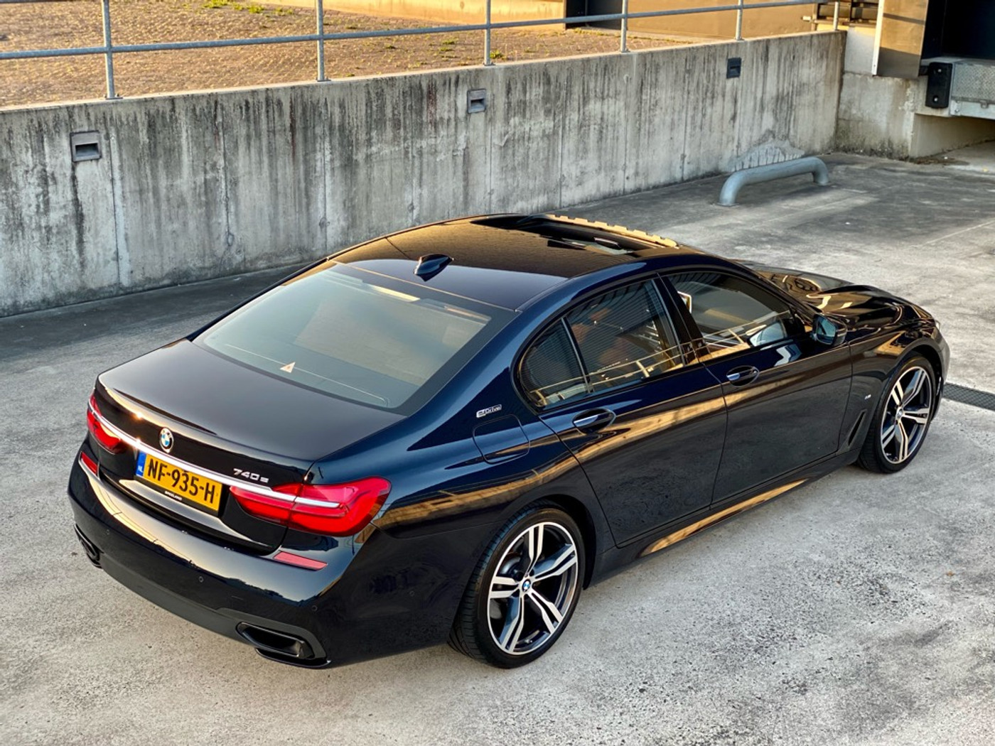 Foto van BMW 740e Iperformance