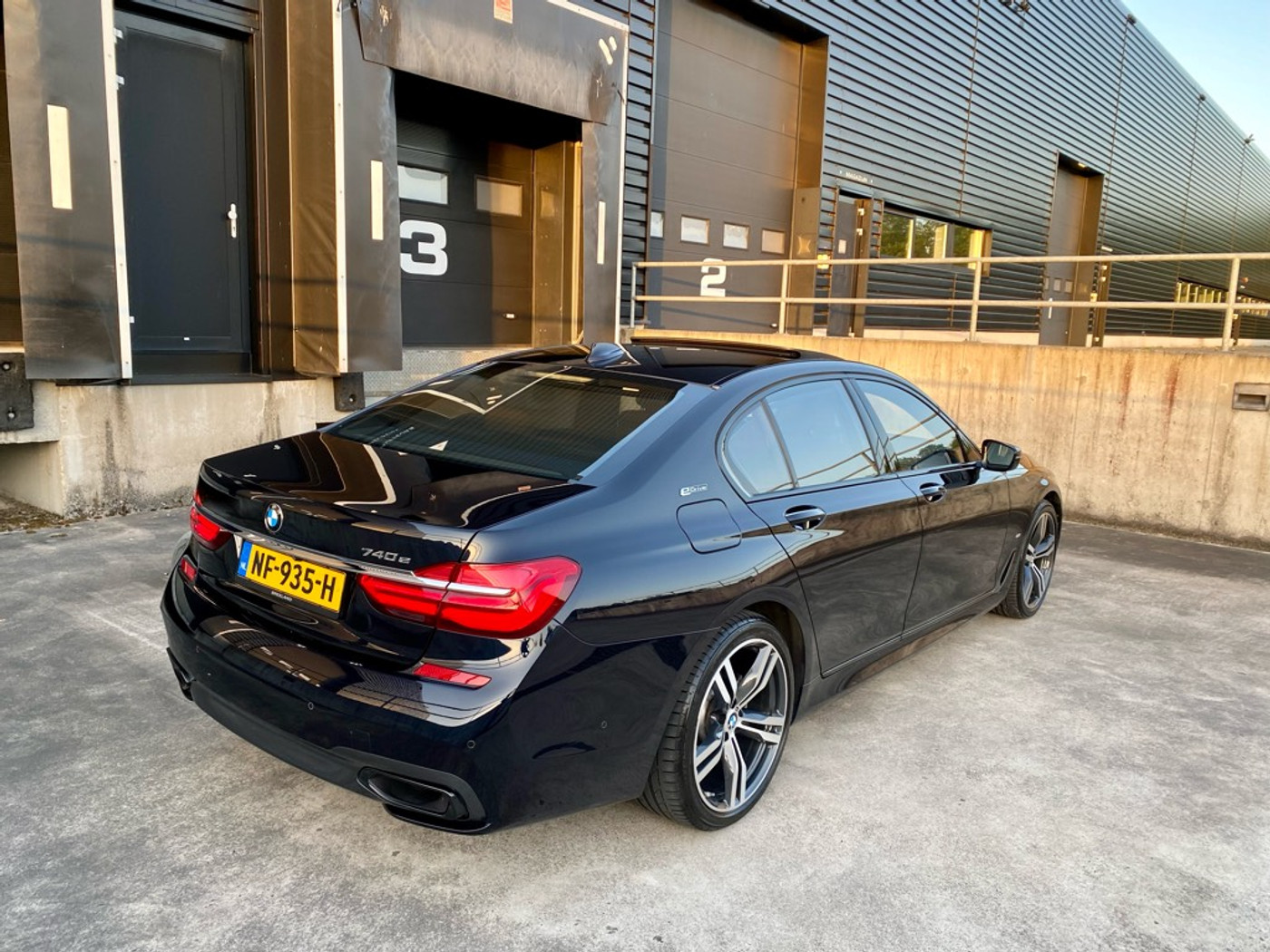 Foto van BMW 740e Iperformance