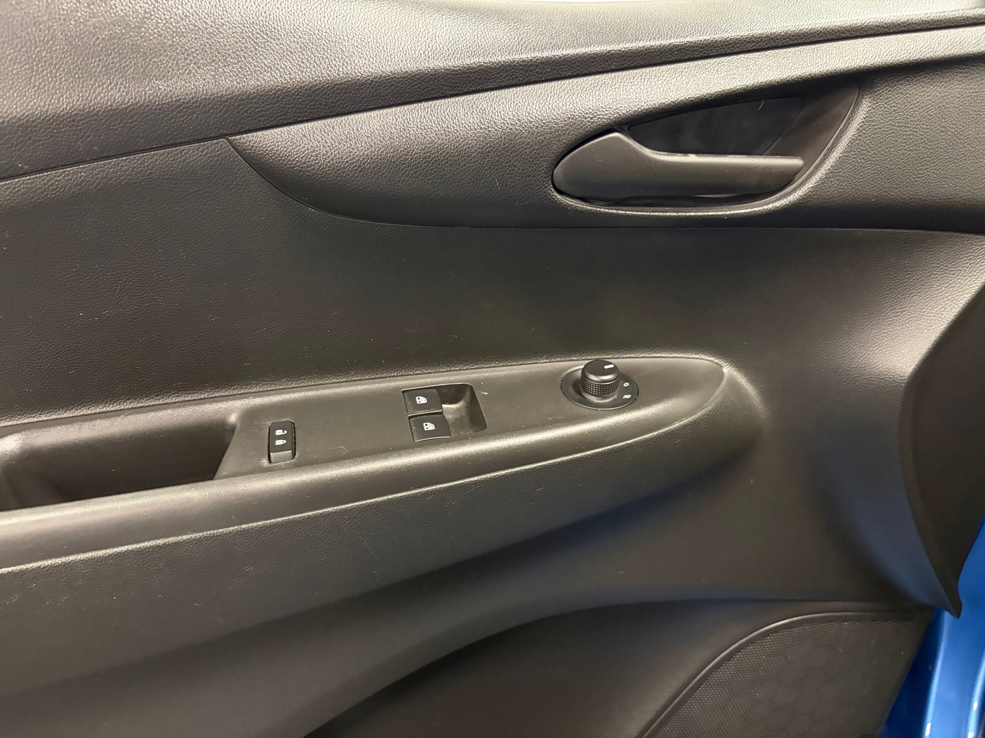 Foto van Opel Karl / Viva