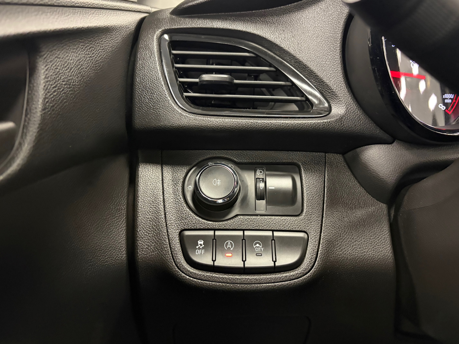 Foto van Opel Karl / Viva