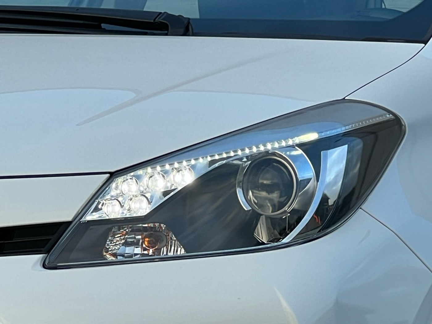 Foto van Toyota Toyota Yaris Hybrid