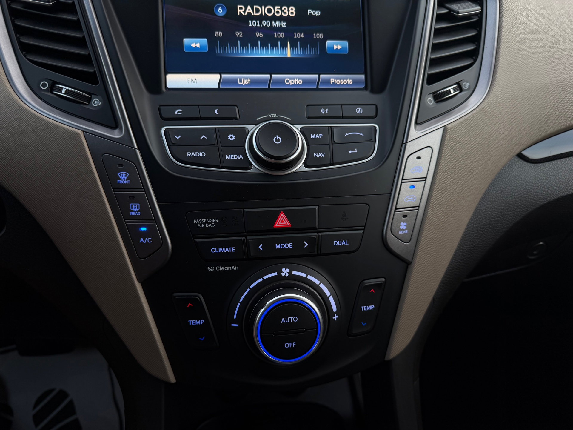 Foto van Hyundai Grand Santa Fe