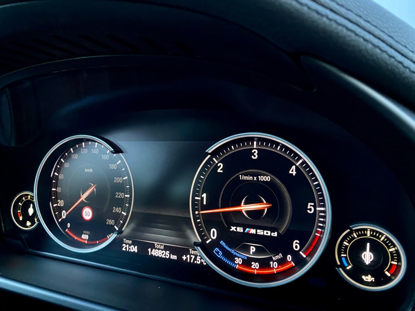 Foto van BMW X6 M50d
