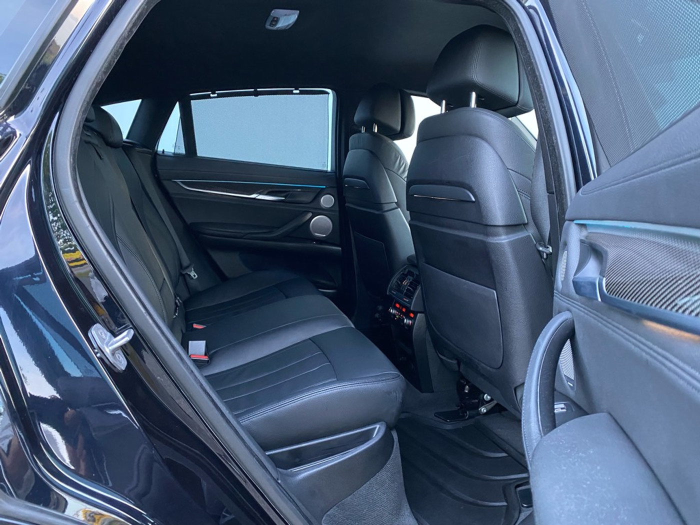 Foto van BMW X6 M50d