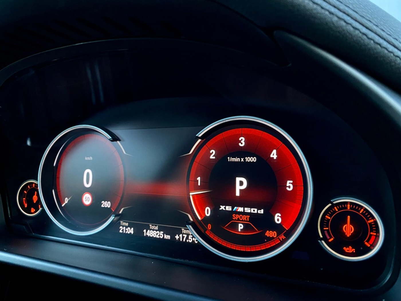 Foto van BMW X6 M50d