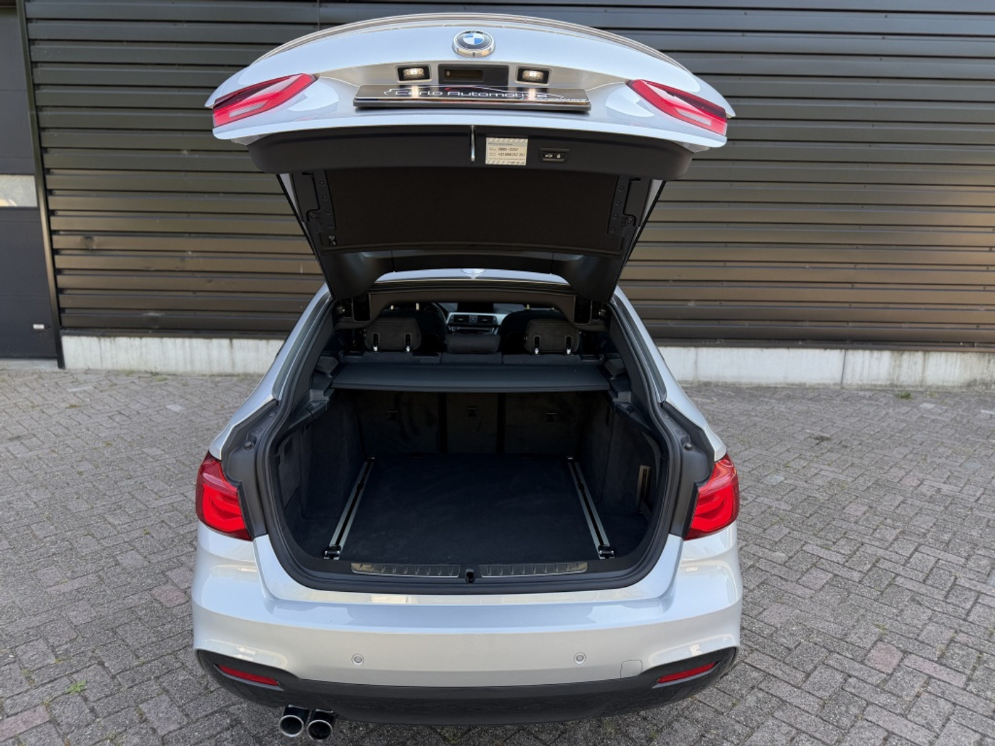 Foto van BMW 330i xDrive