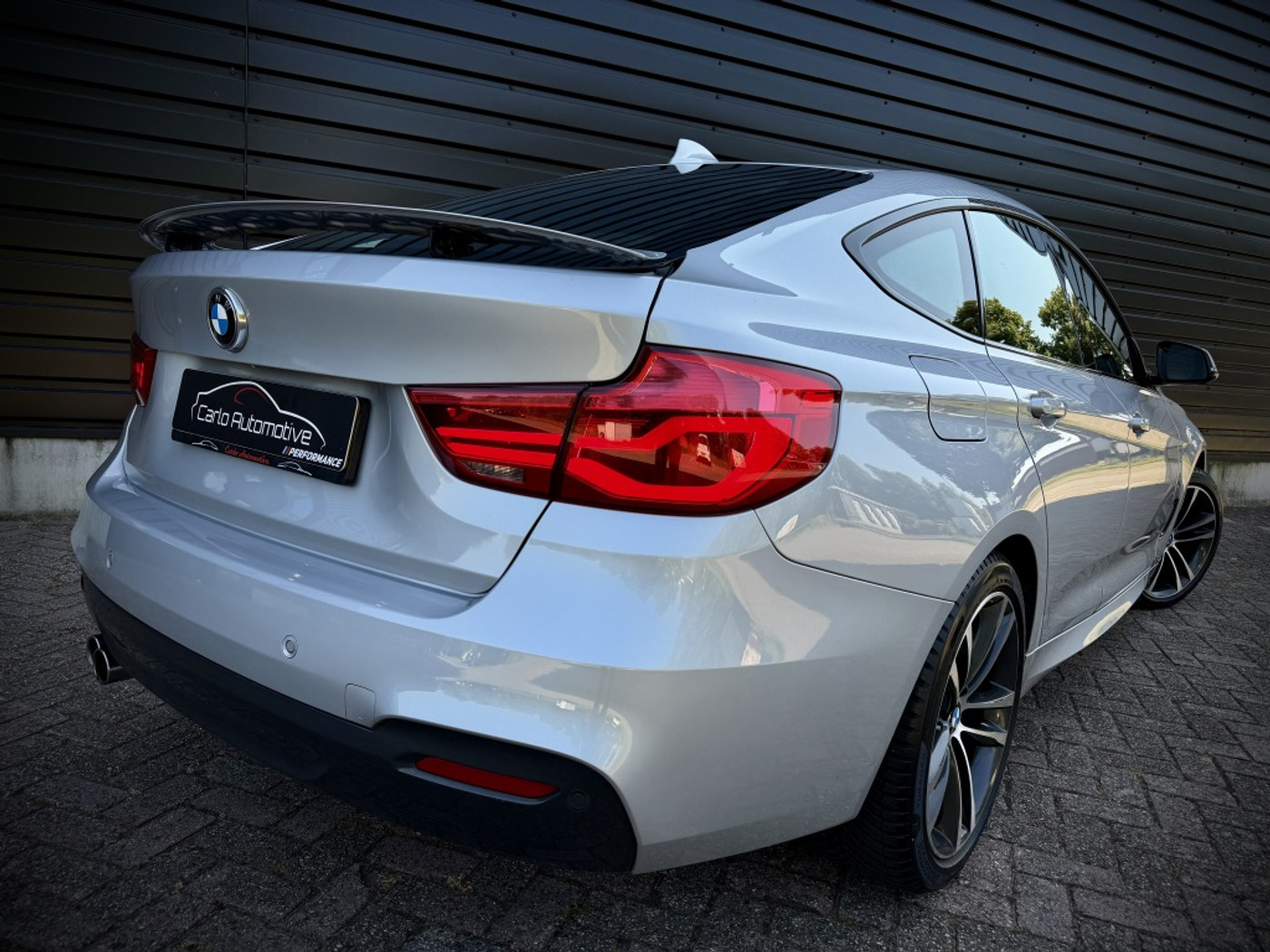 Foto van BMW 330i xDrive