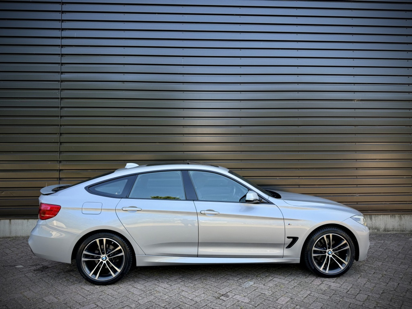 Foto van BMW 330i xDrive