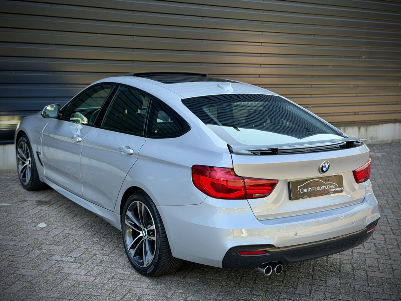 Foto van BMW 330i xDrive