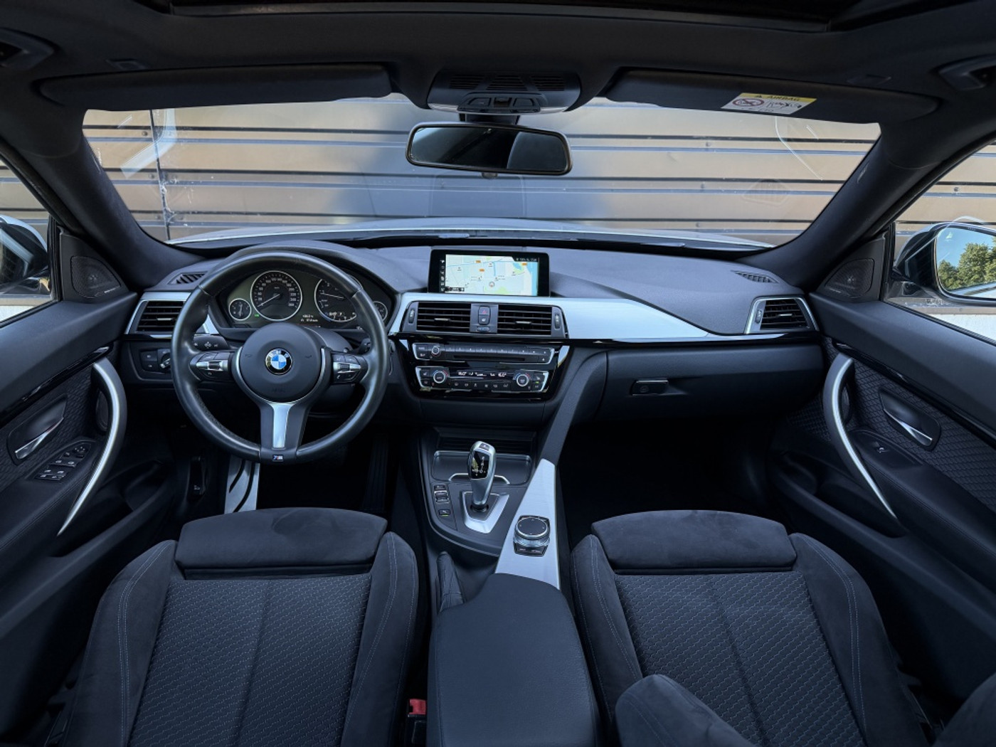 Foto van BMW 330i xDrive