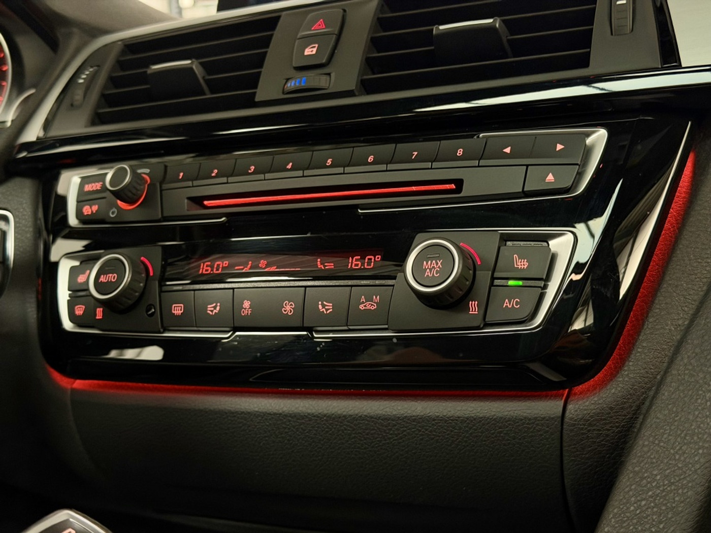 Foto van BMW 330i xDrive