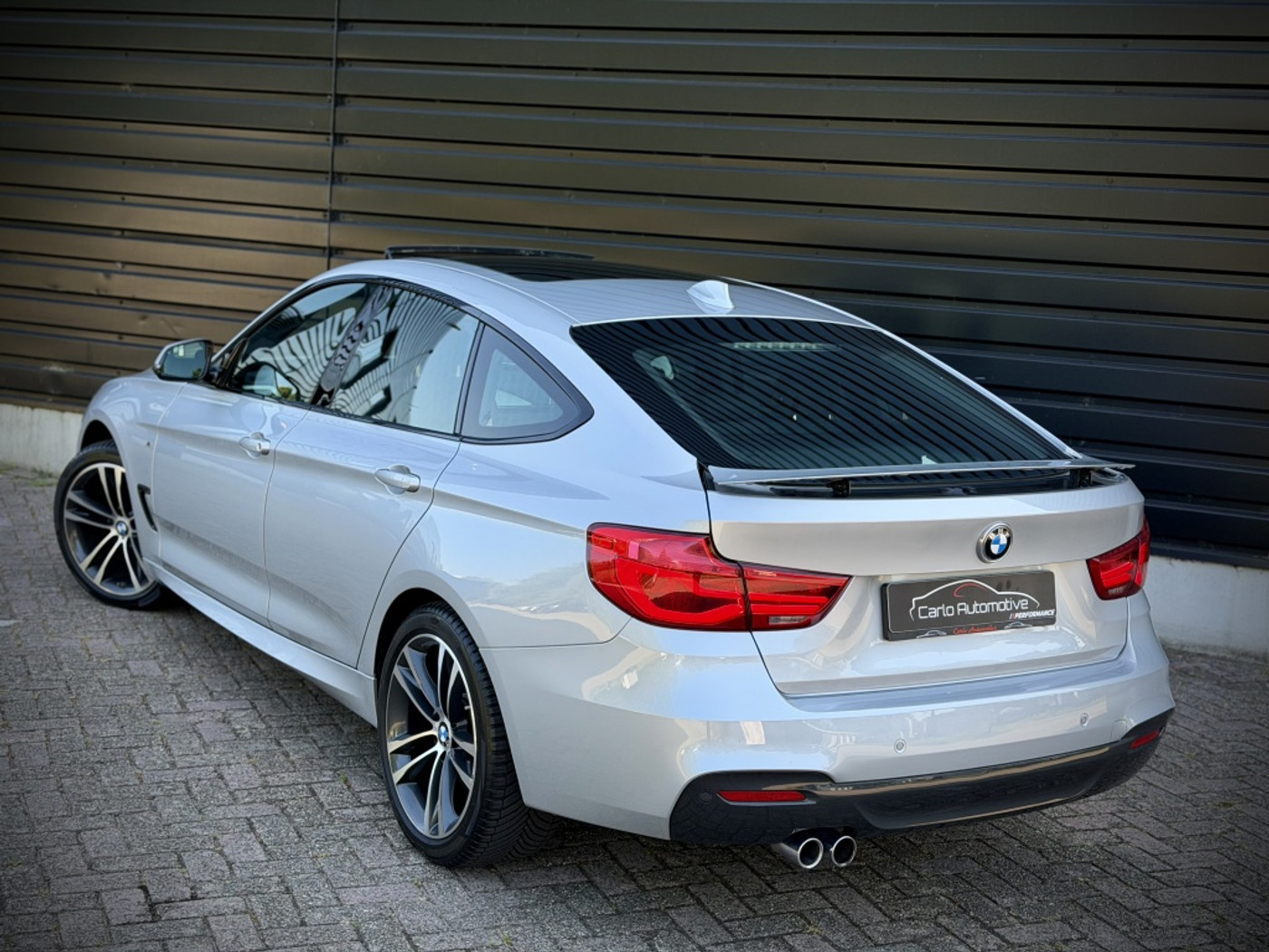 Foto van BMW 330i xDrive