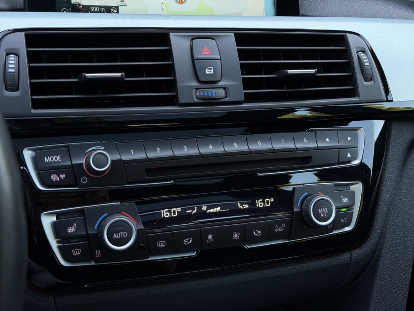 Foto van BMW 330i xDrive