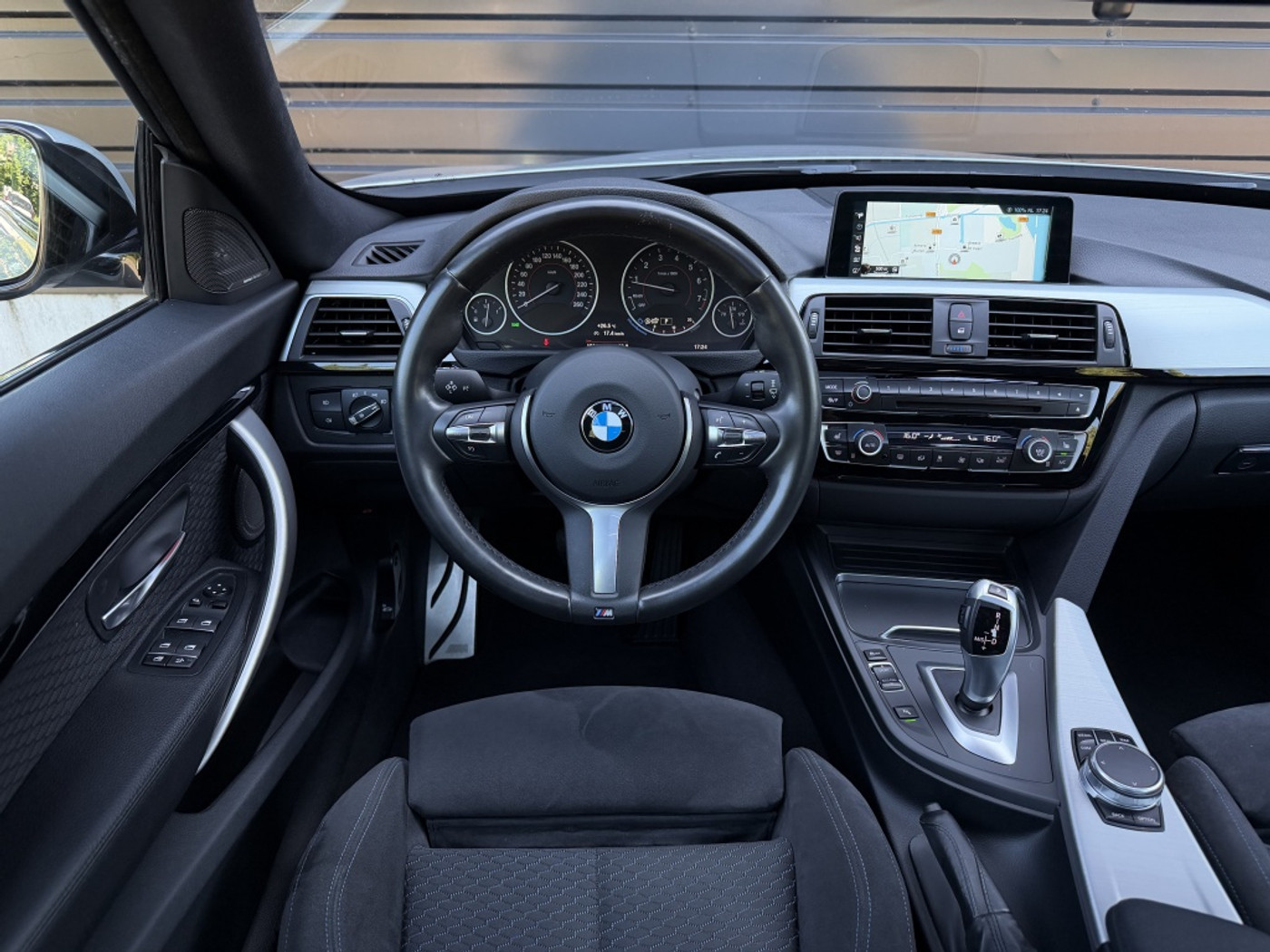 Foto van BMW 330i xDrive