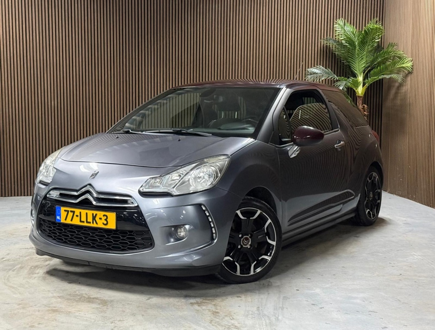 Citroen Ds3 1.6 So Chic 2010 - voorkant