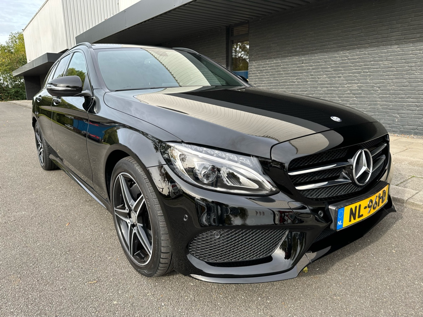 Foto van Mercedes-Benz C 200