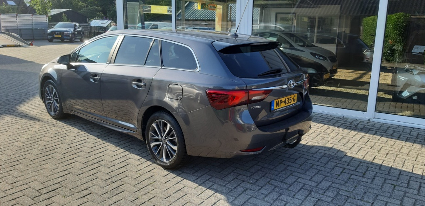 Foto van Toyota Toyota Avensis