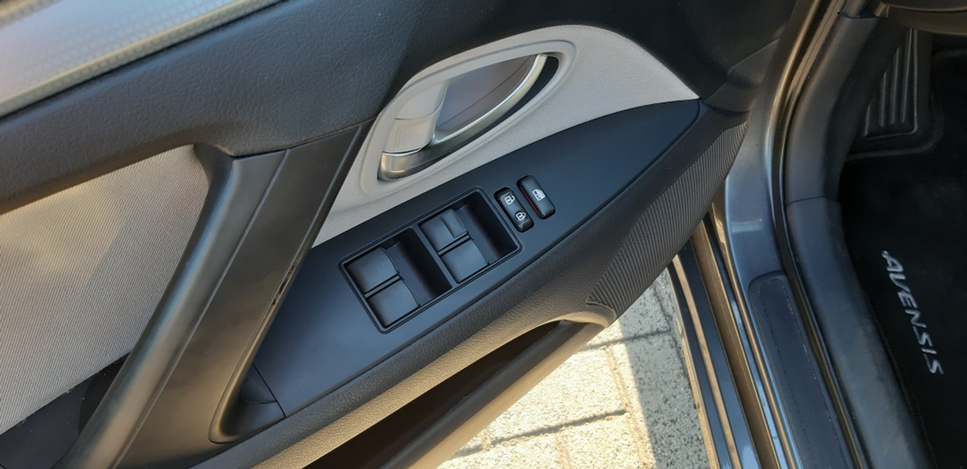 Foto van Toyota Toyota Avensis