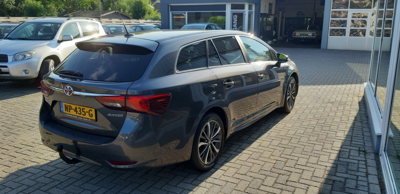 Foto van Toyota Toyota Avensis