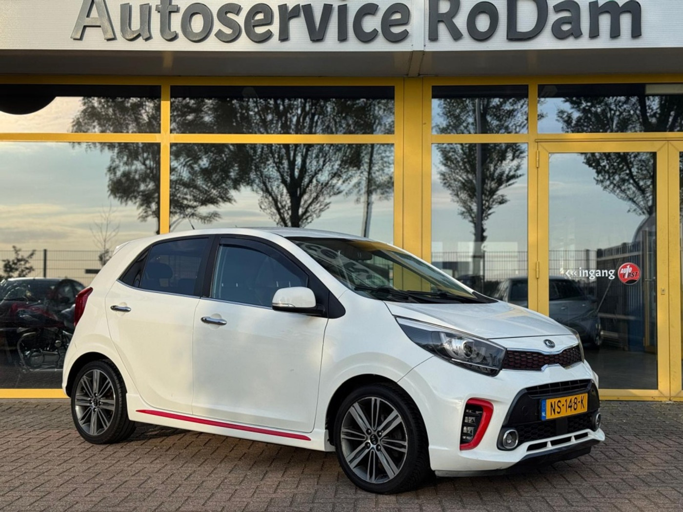 Kia Picanto 1.2 CVVT GT-Line 2017 - voorkant