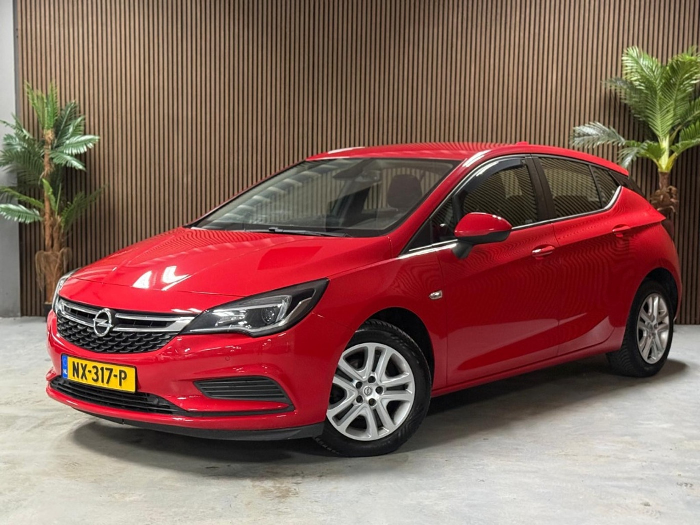 Opel Astra 1.0 Online Ed. Nieuwe D.Ketting 2017 - voorkant