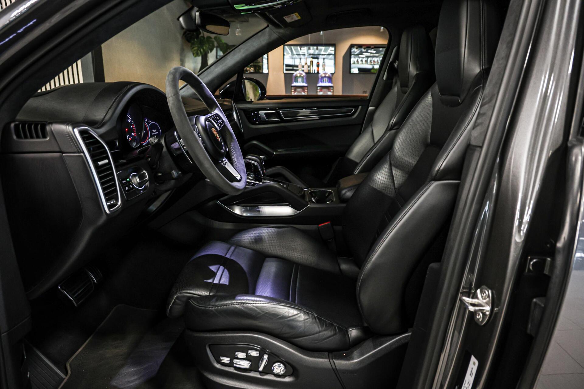 Foto van Porsche Cayenne Turbo