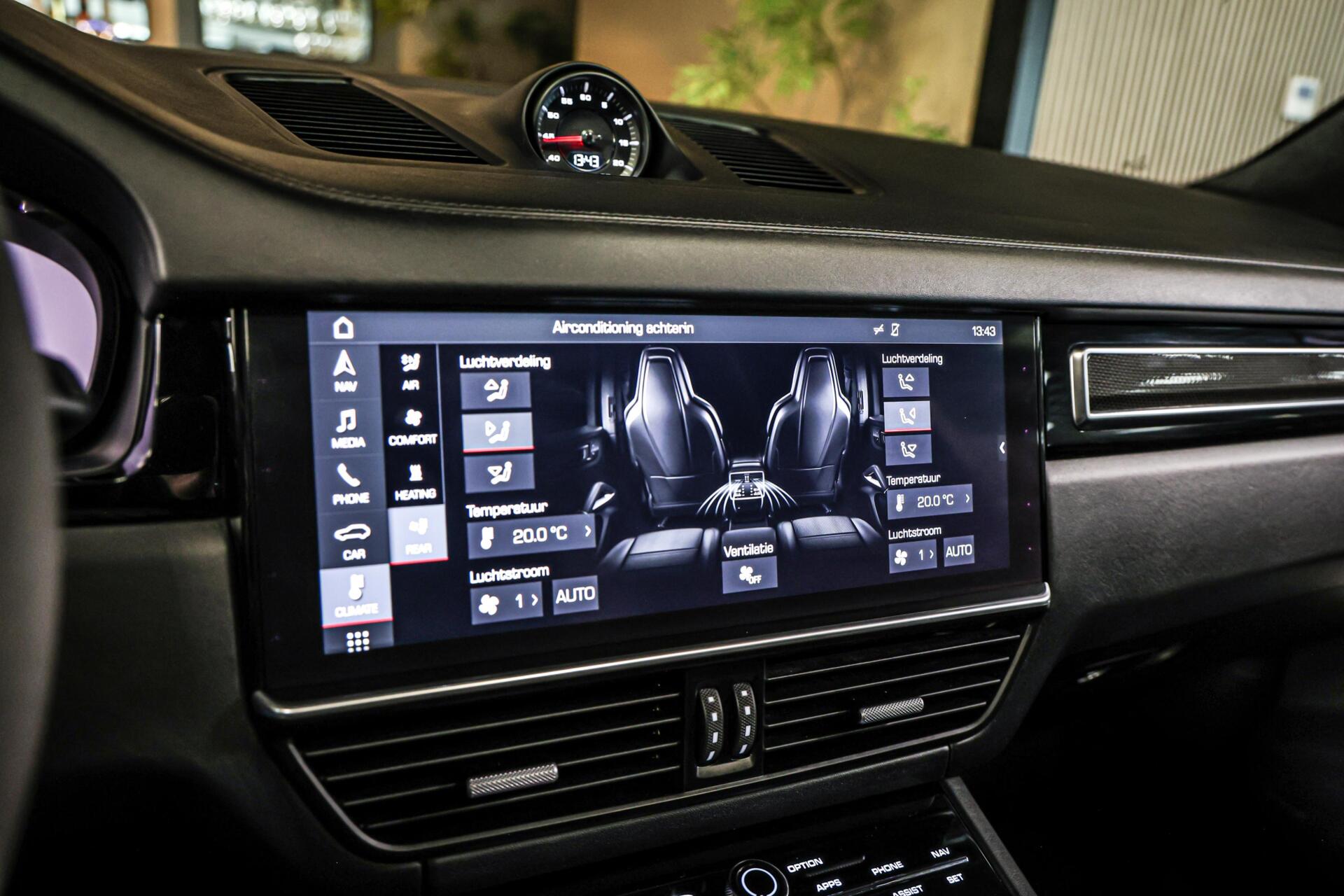 Foto van Porsche Cayenne Turbo