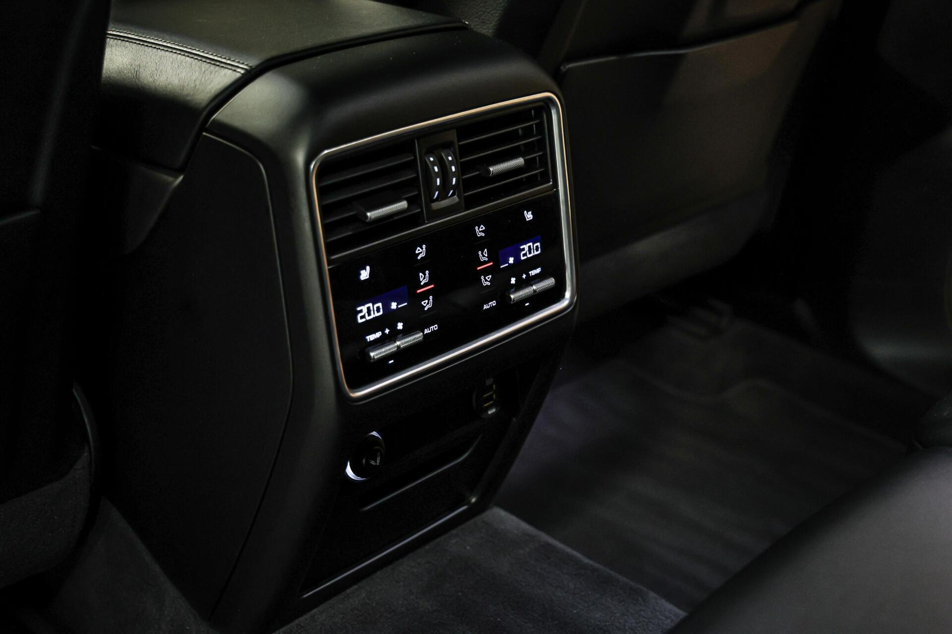 Foto van Porsche Cayenne Turbo
