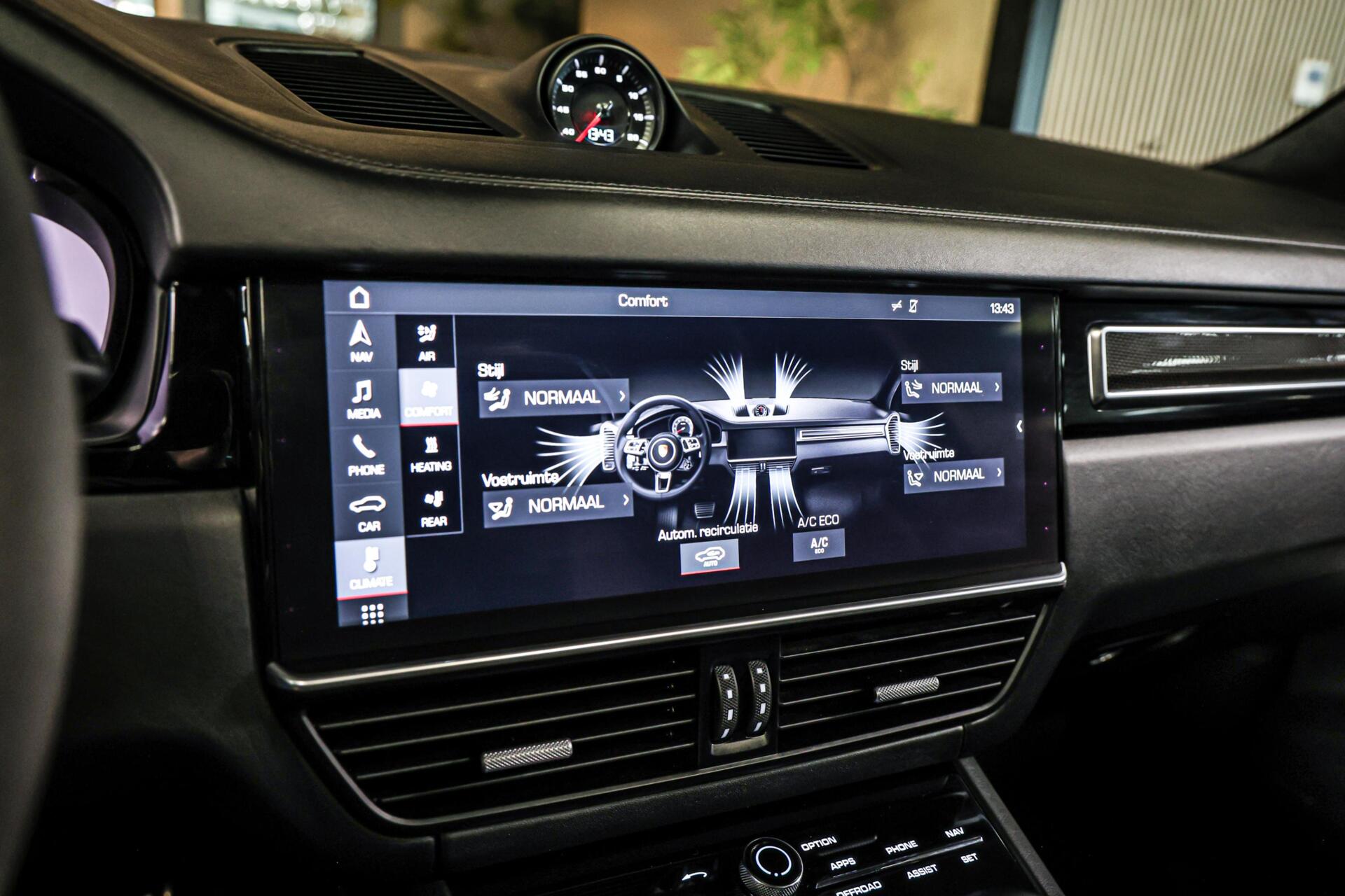 Foto van Porsche Cayenne Turbo