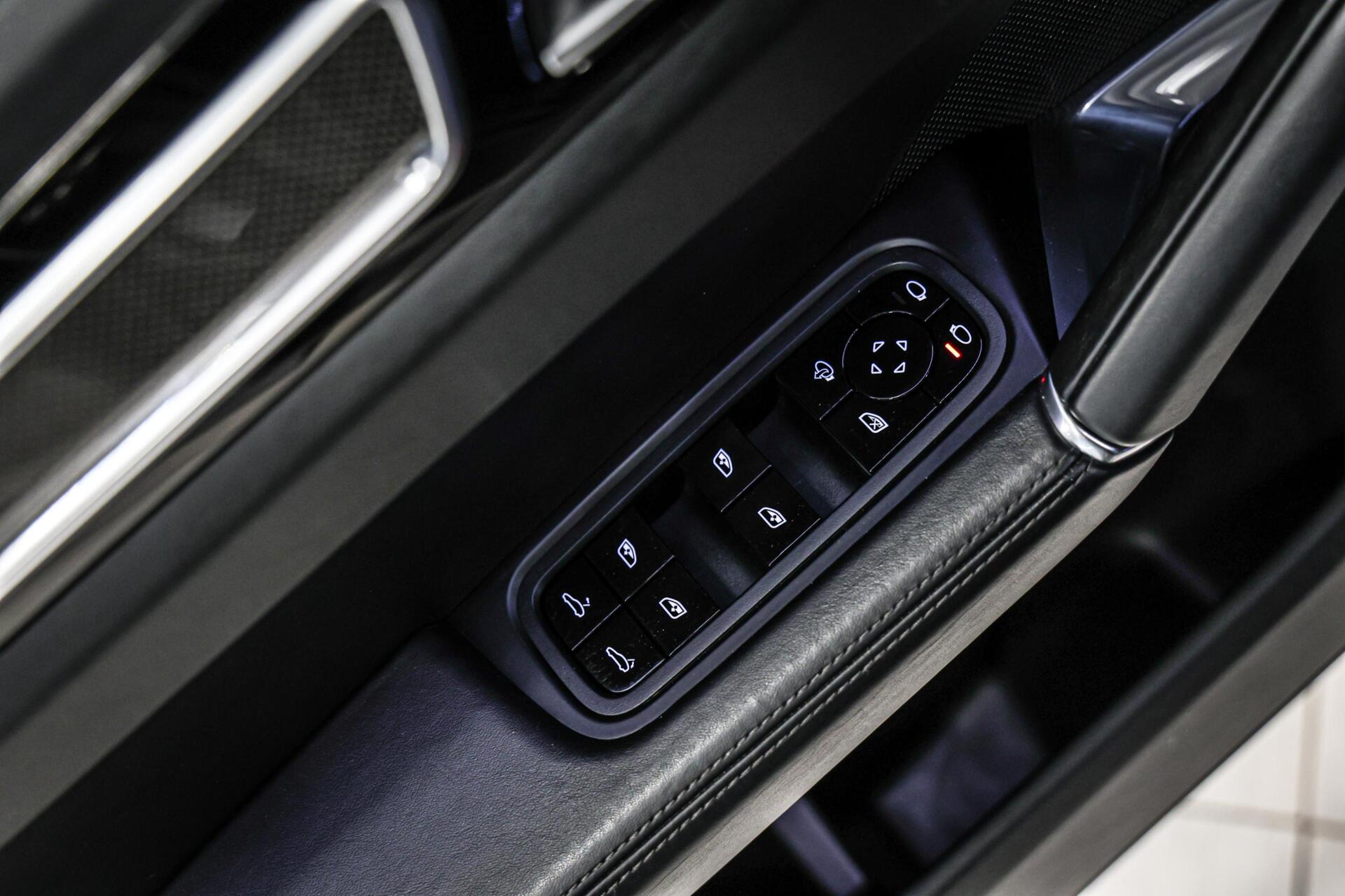 Foto van Porsche Cayenne Turbo