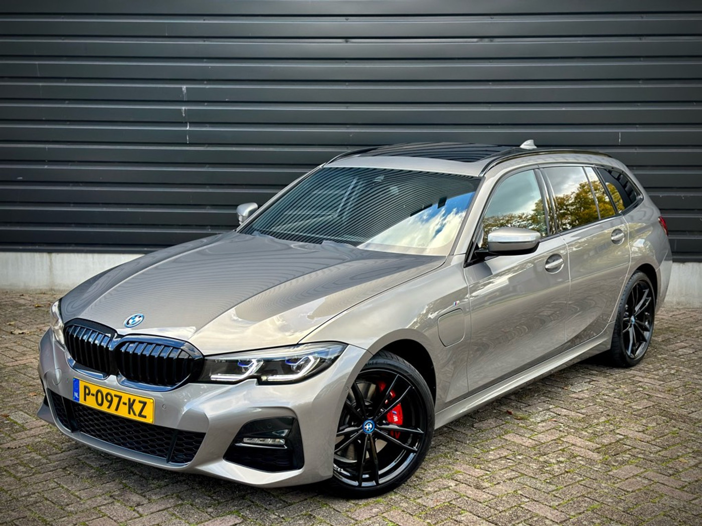 Foto van BMW 330e