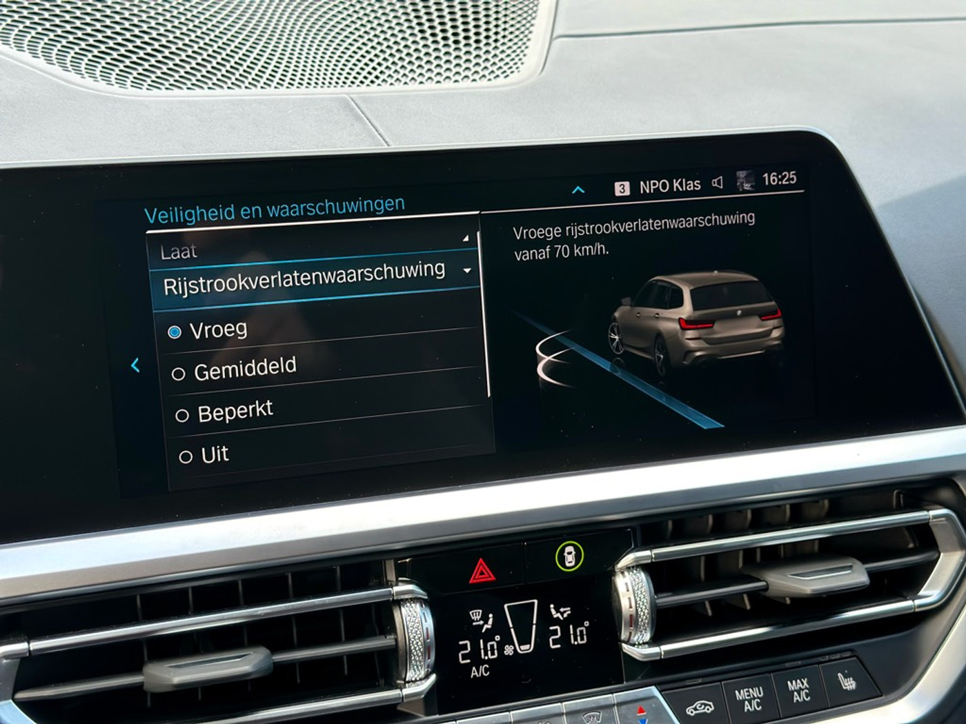 Foto van BMW 330e