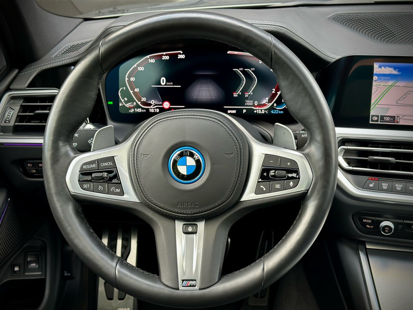 Foto van BMW 330e