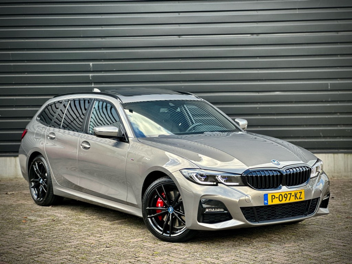 Foto van BMW 330e