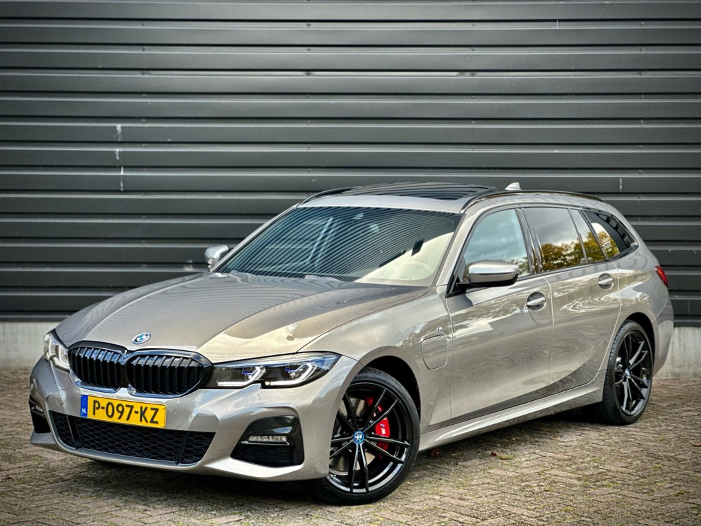 Foto van BMW 330e
