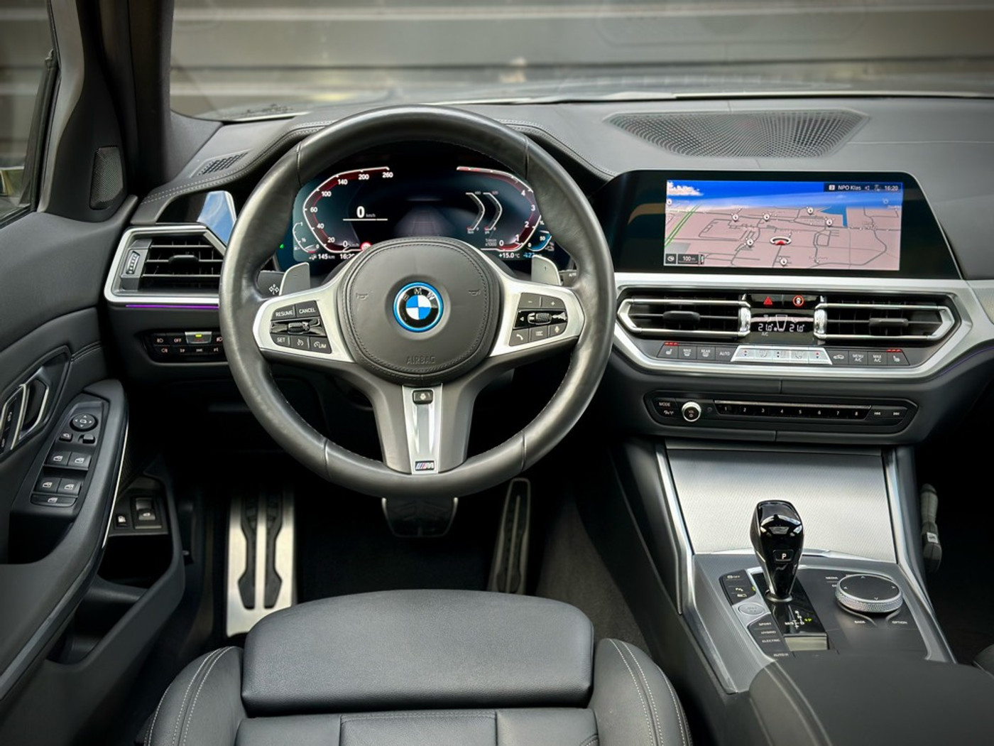 Foto van BMW 330e