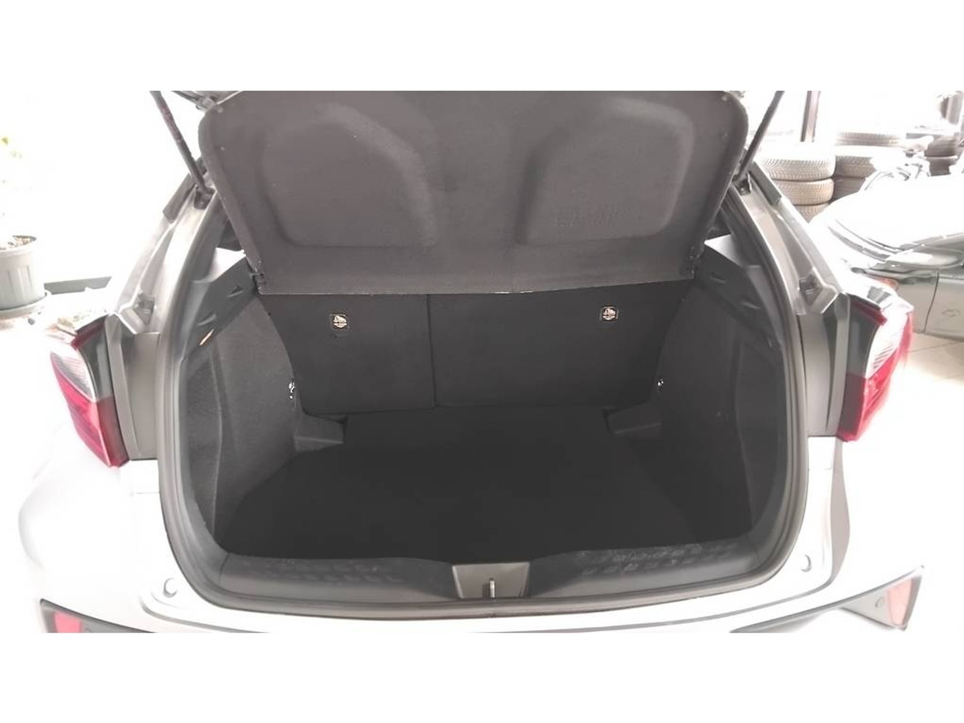 Foto van Toyota C-hr