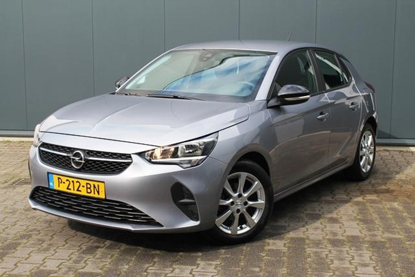 Opel Corsa 1.2 Edition 2022 - voorkant