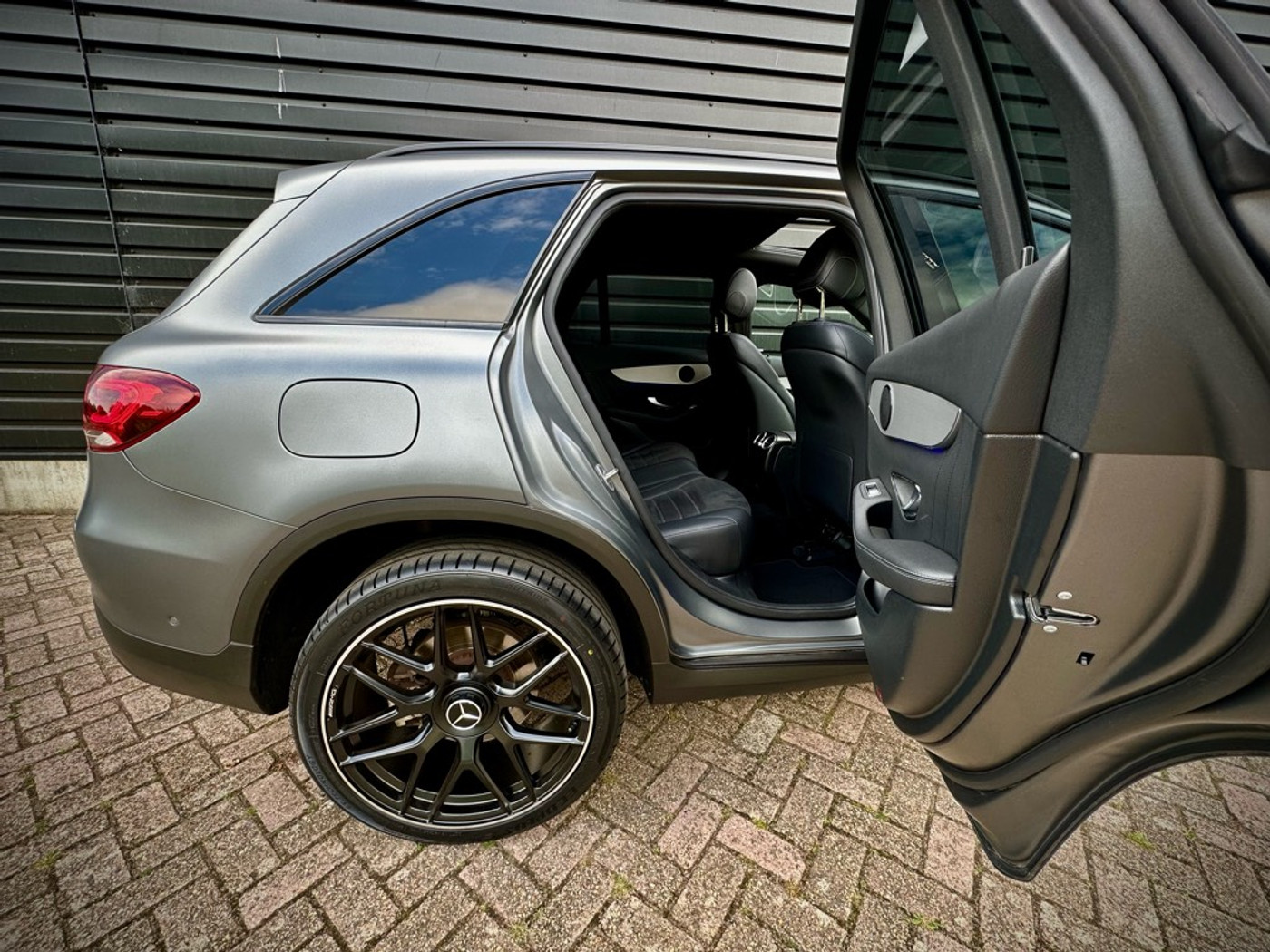 Foto van Mercedes-Benz GLC 300 E 4Matic