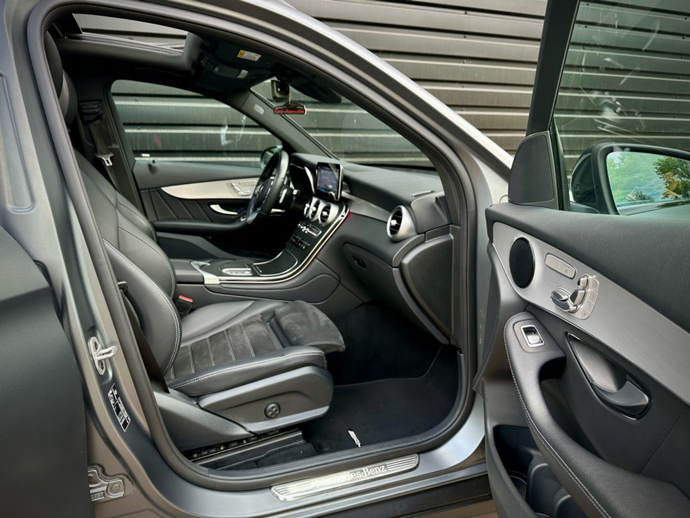 Foto van Mercedes-Benz GLC 300 E 4Matic