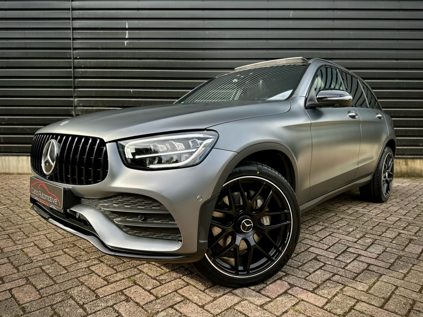 Foto van Mercedes-Benz GLC 300 E 4Matic