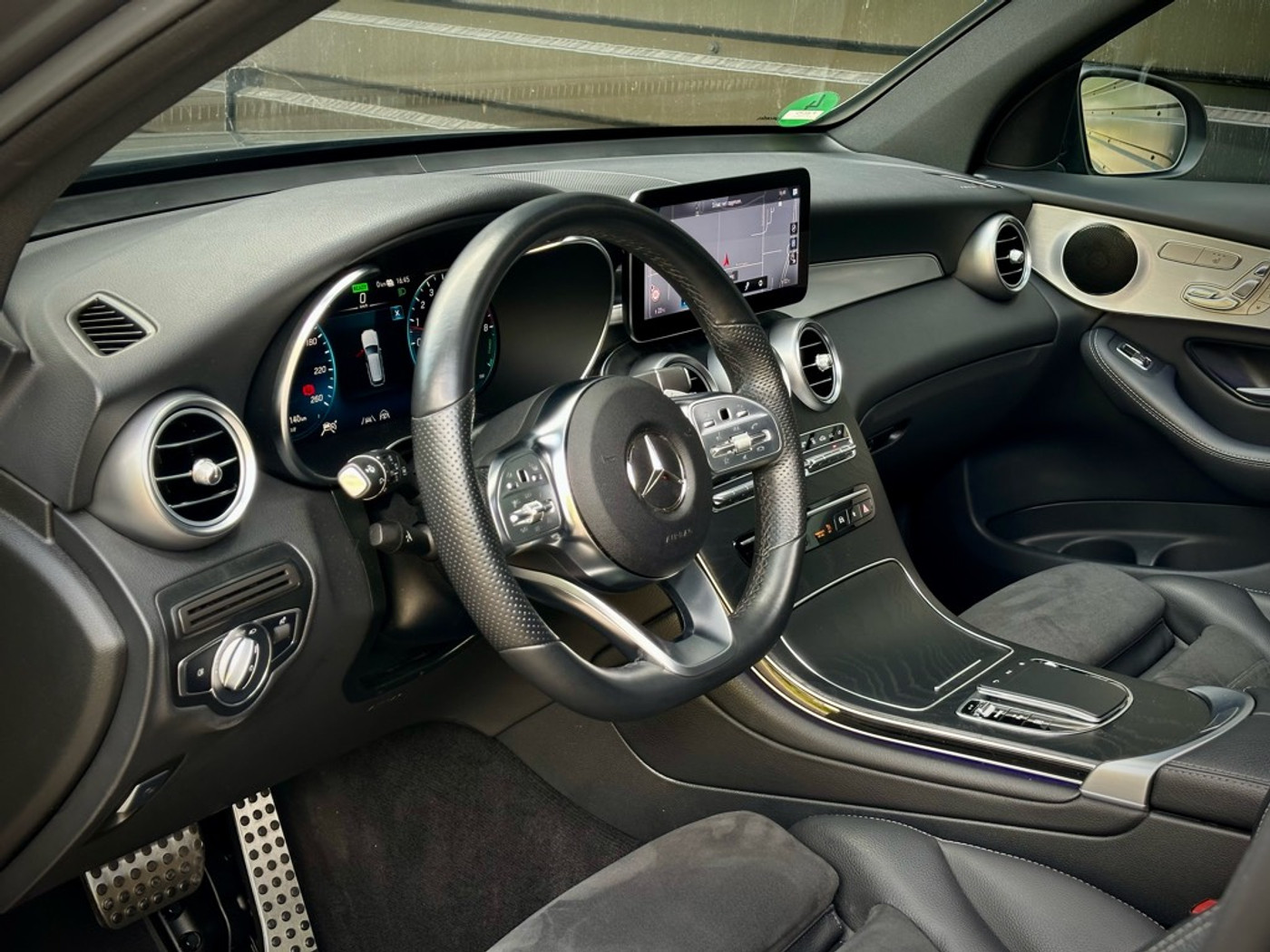 Foto van Mercedes-Benz GLC 300 E 4Matic