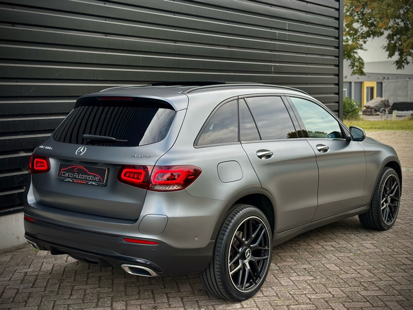 Foto van Mercedes-Benz GLC 300 E 4Matic
