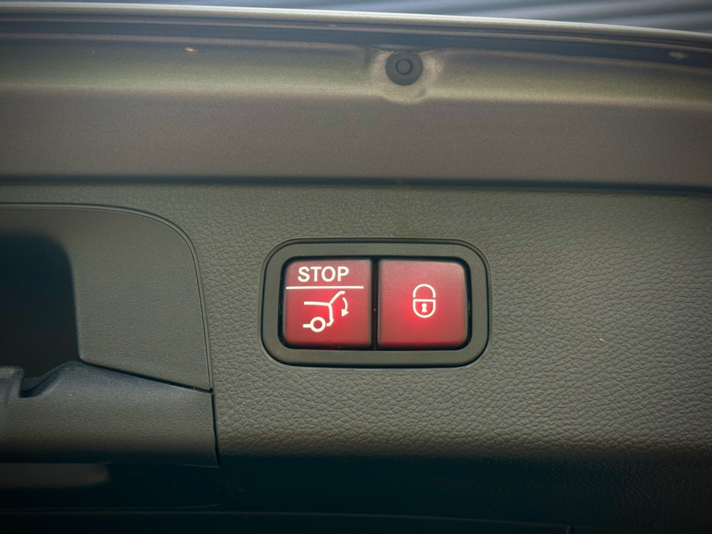Foto van Mercedes-Benz GLC 300 E 4Matic