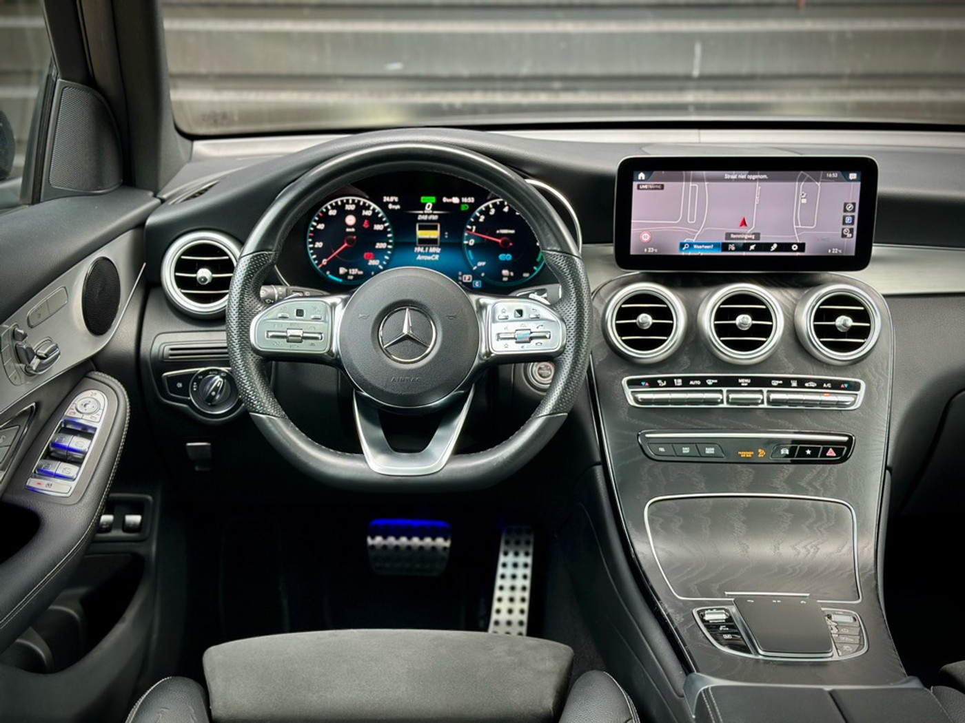Foto van Mercedes-Benz GLC 300 E 4Matic