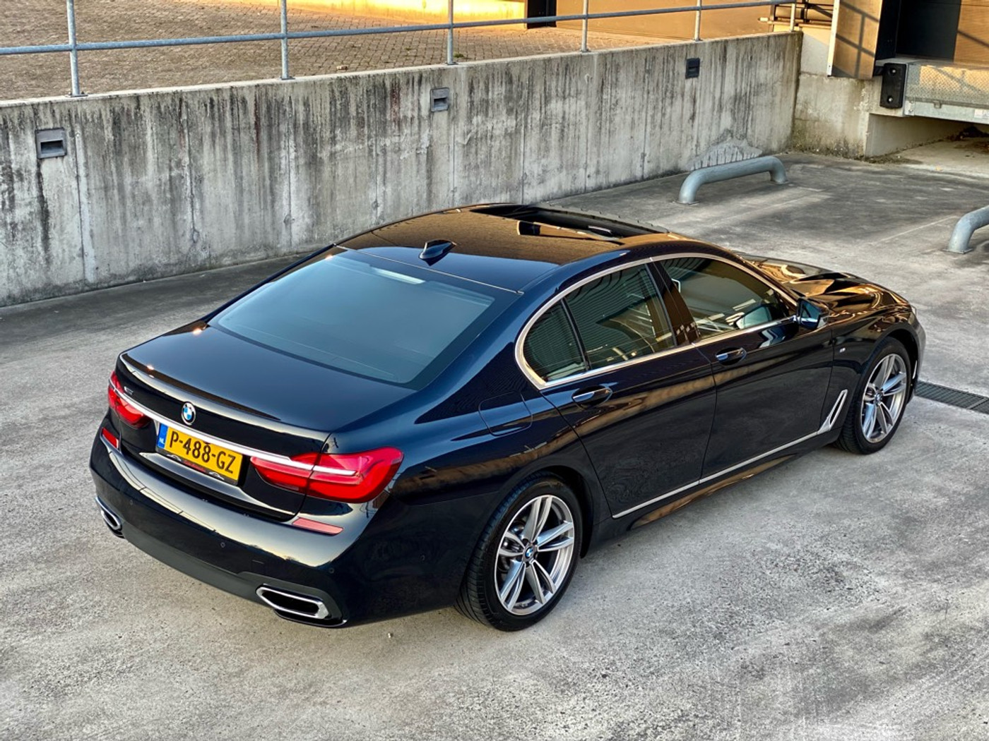 Foto van BMW 750i xDrive