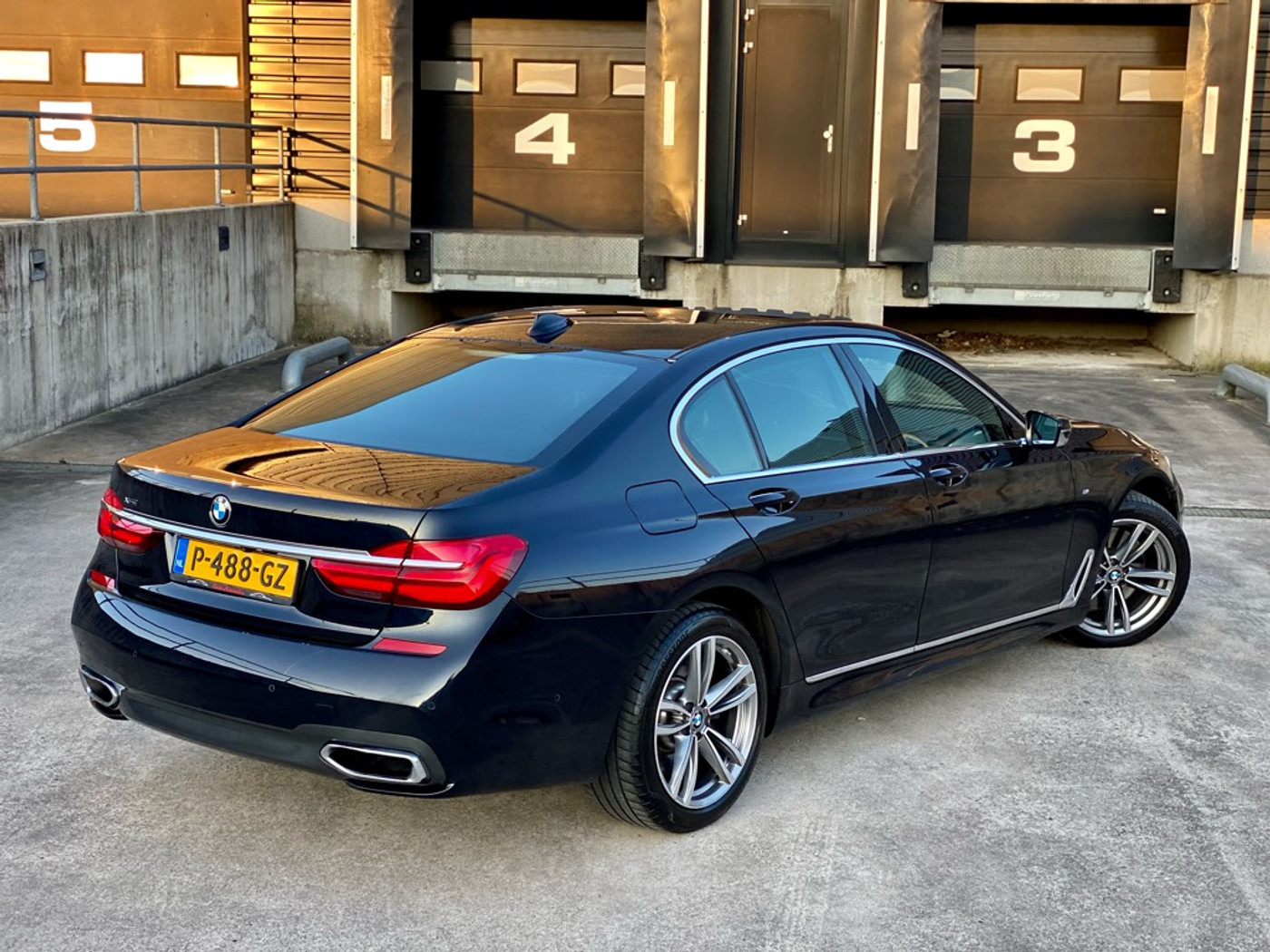 Foto van BMW 750i xDrive