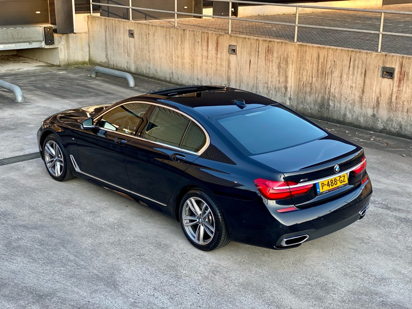 Foto van BMW 750i xDrive