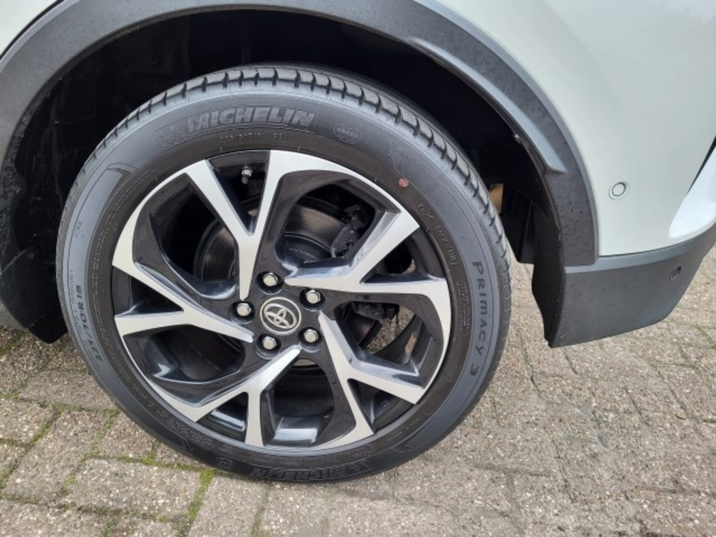 Foto van Toyota C-hr